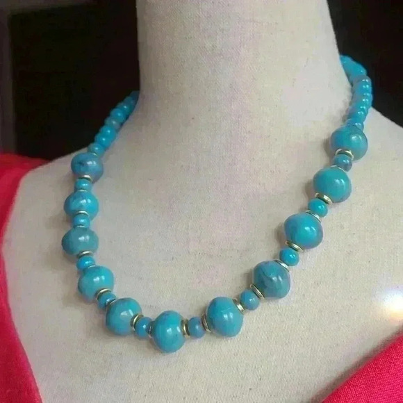 Vintage Turquoise? faux Turquoise with gold beads necklace - Picture 4 of 16